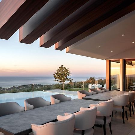 Amphi Exclusive Residence Somatas Bagian luar foto