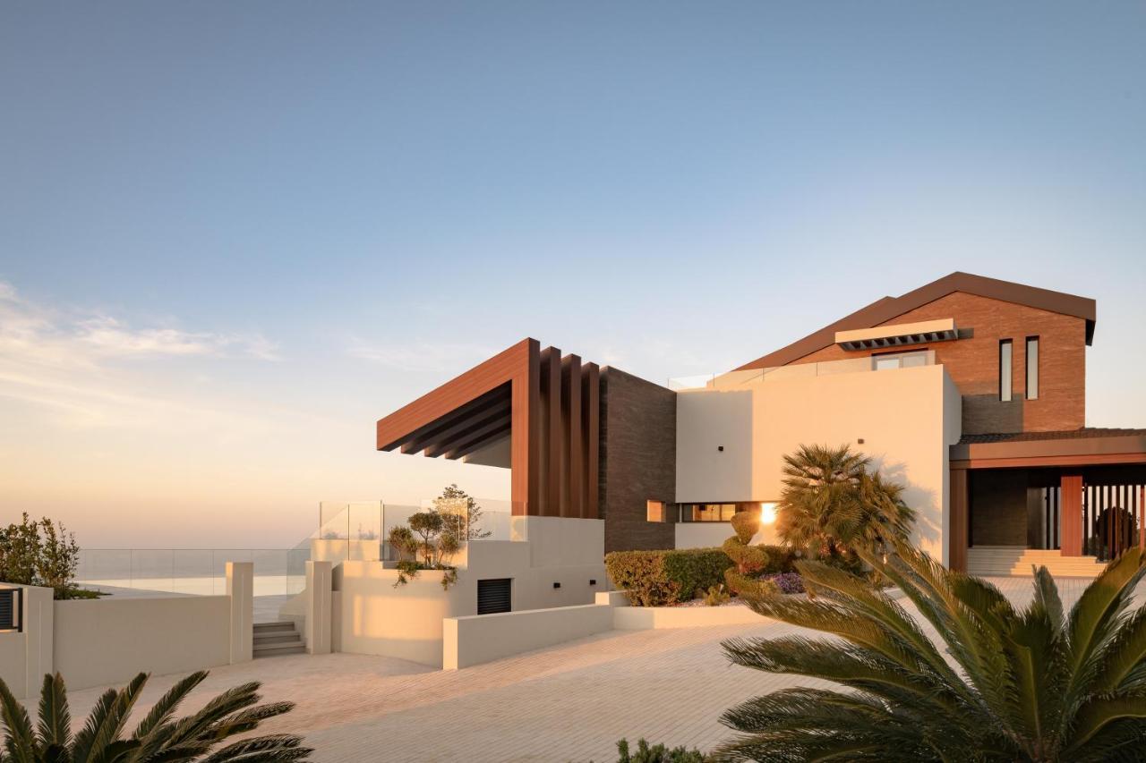 Amphi Exclusive Residence Somatas Bagian luar foto