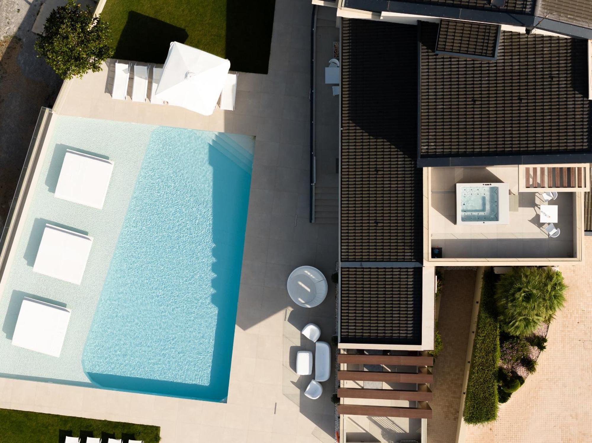 Amphi Exclusive Residence Somatas Bagian luar foto